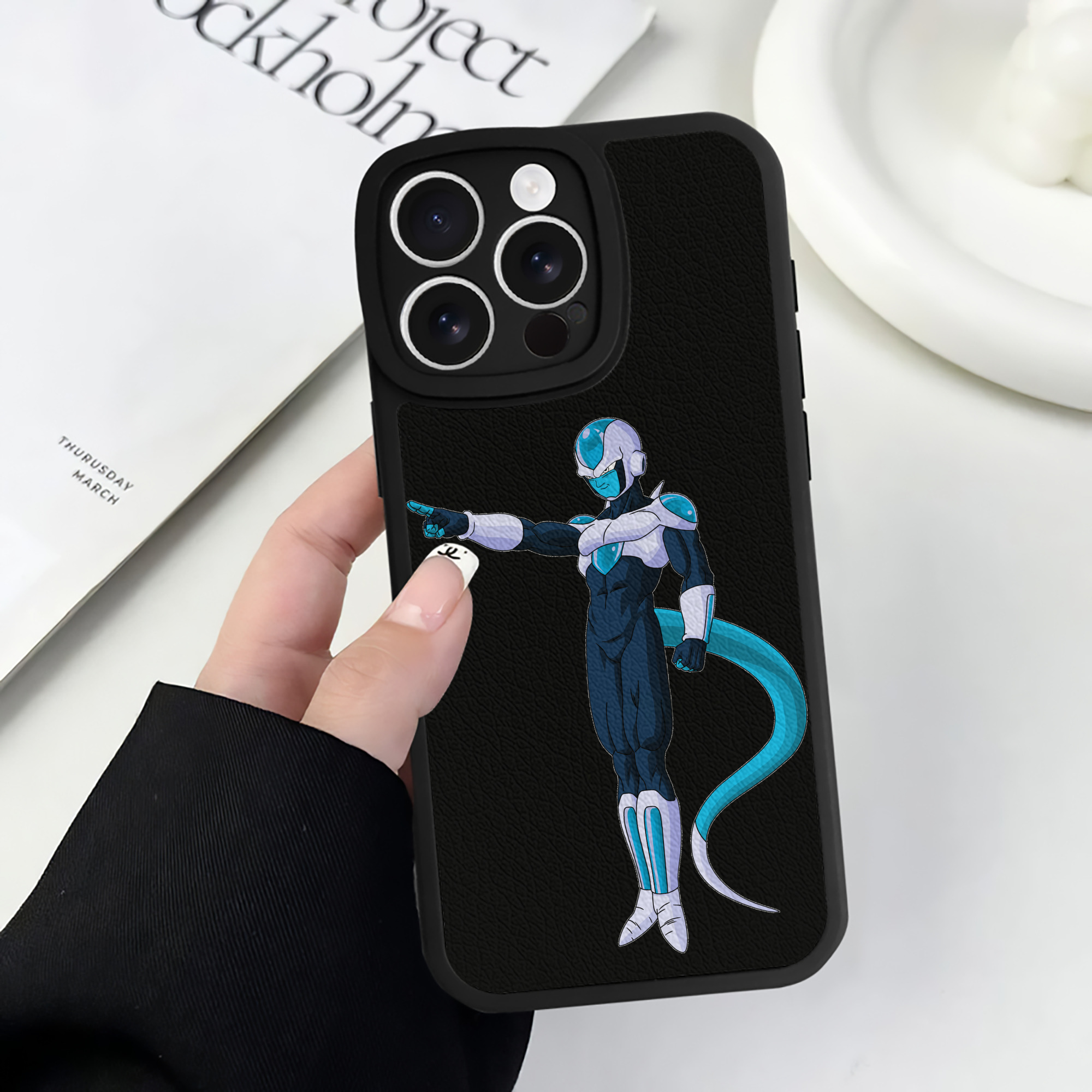 （画像用） ドラゴンボール フリーザ DRAGON BALL Frieza 【iPhone 16シリーズ対応】シリコンスマホケース（レザー調） 材質：シリコン